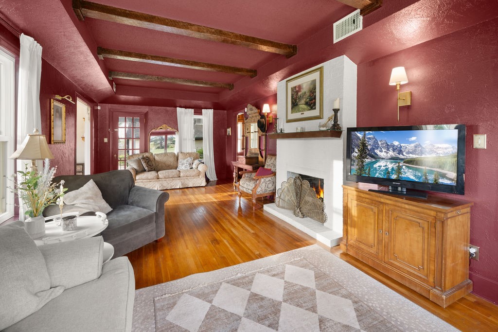 327 N Ponsard Street, Troup, TX, 75789