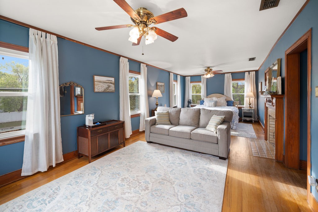 327 N Ponsard Street, Troup, TX, 75789