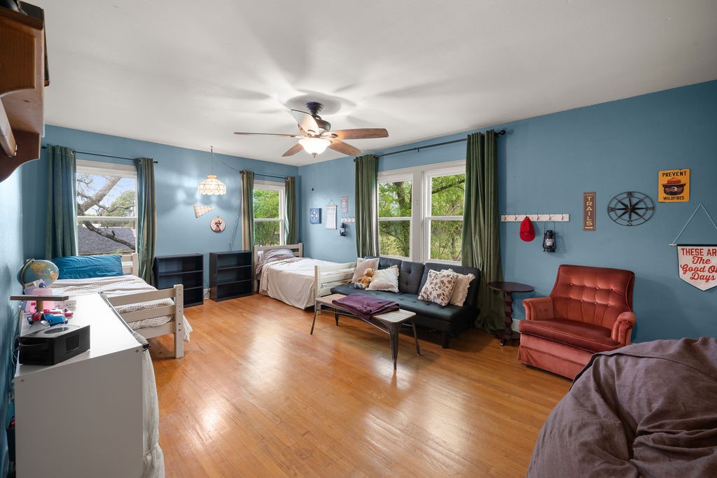327 N Ponsard Street, Troup, TX, 75789