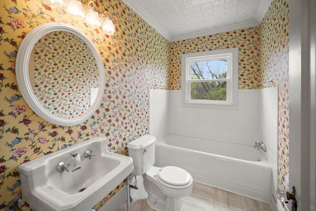 327 N Ponsard Street, Troup, TX, 75789