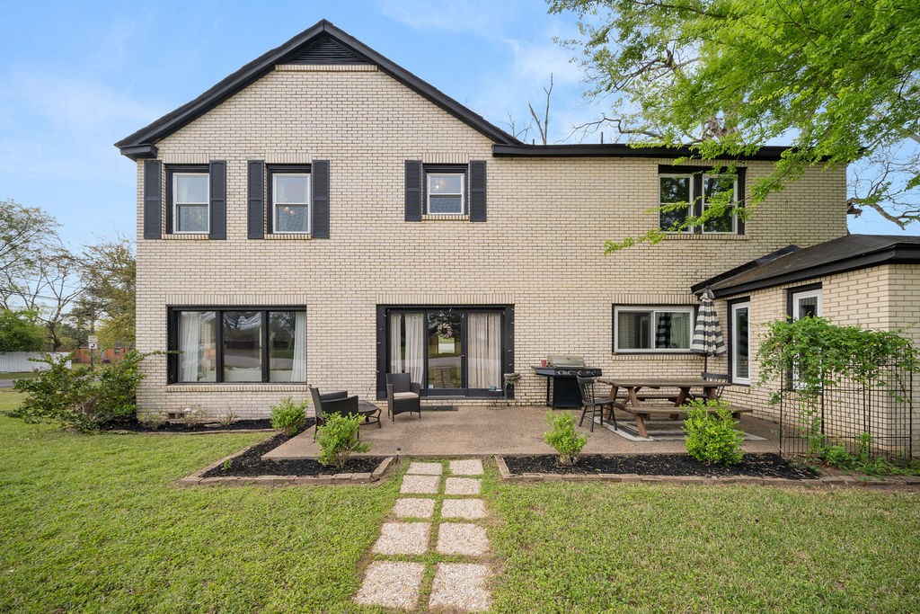 327 N Ponsard Street, Troup, TX, 75789