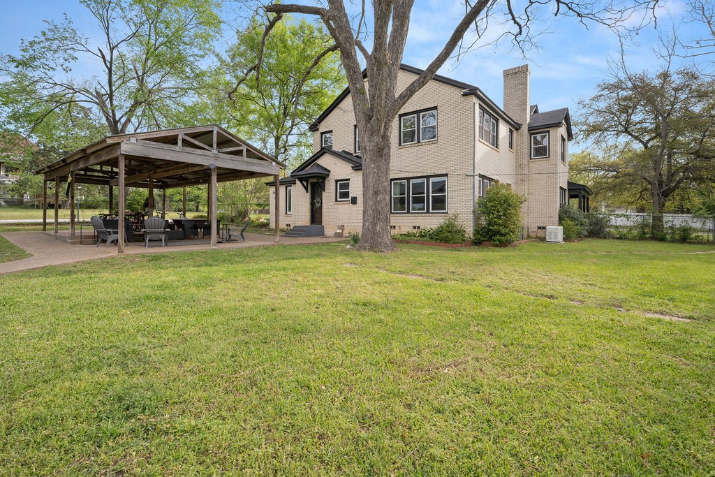 327 N Ponsard Street, Troup, TX, 75789