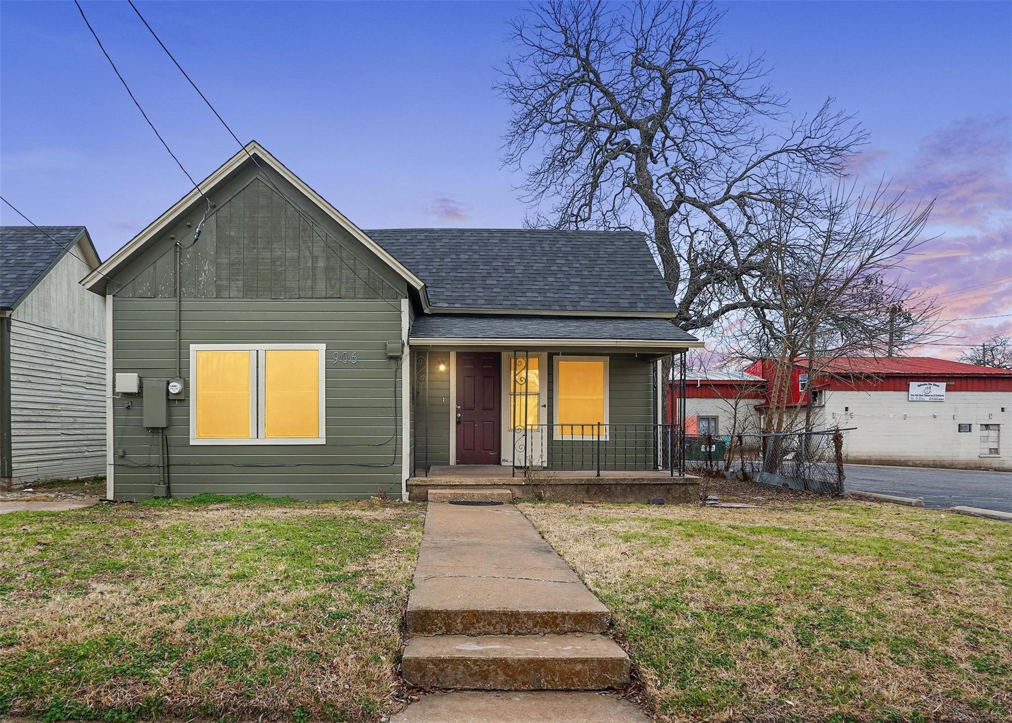 908 E Houston Street, Sherman, TX, 75092