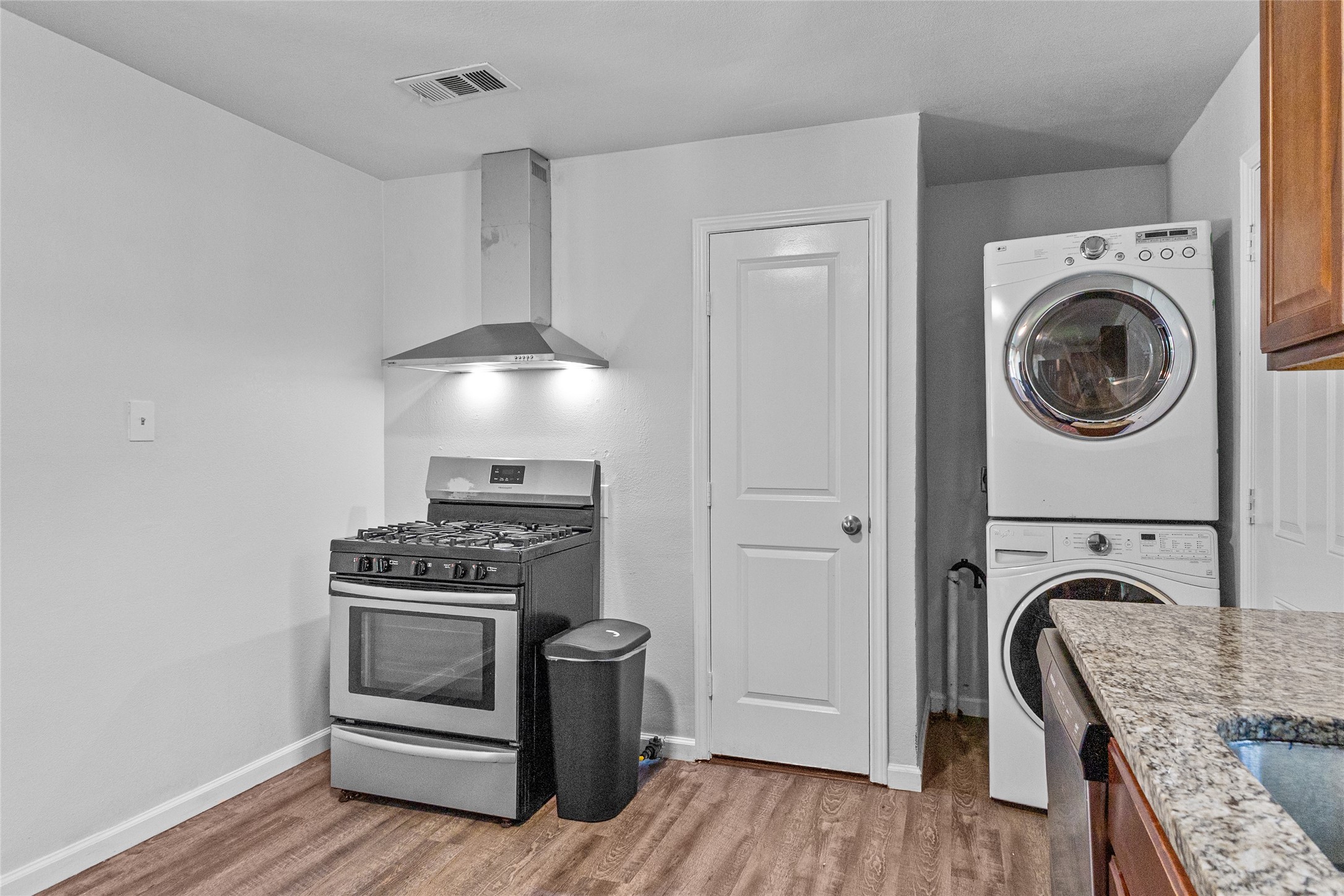 3000 Pate Drive, Fort Worth, TX, 76105