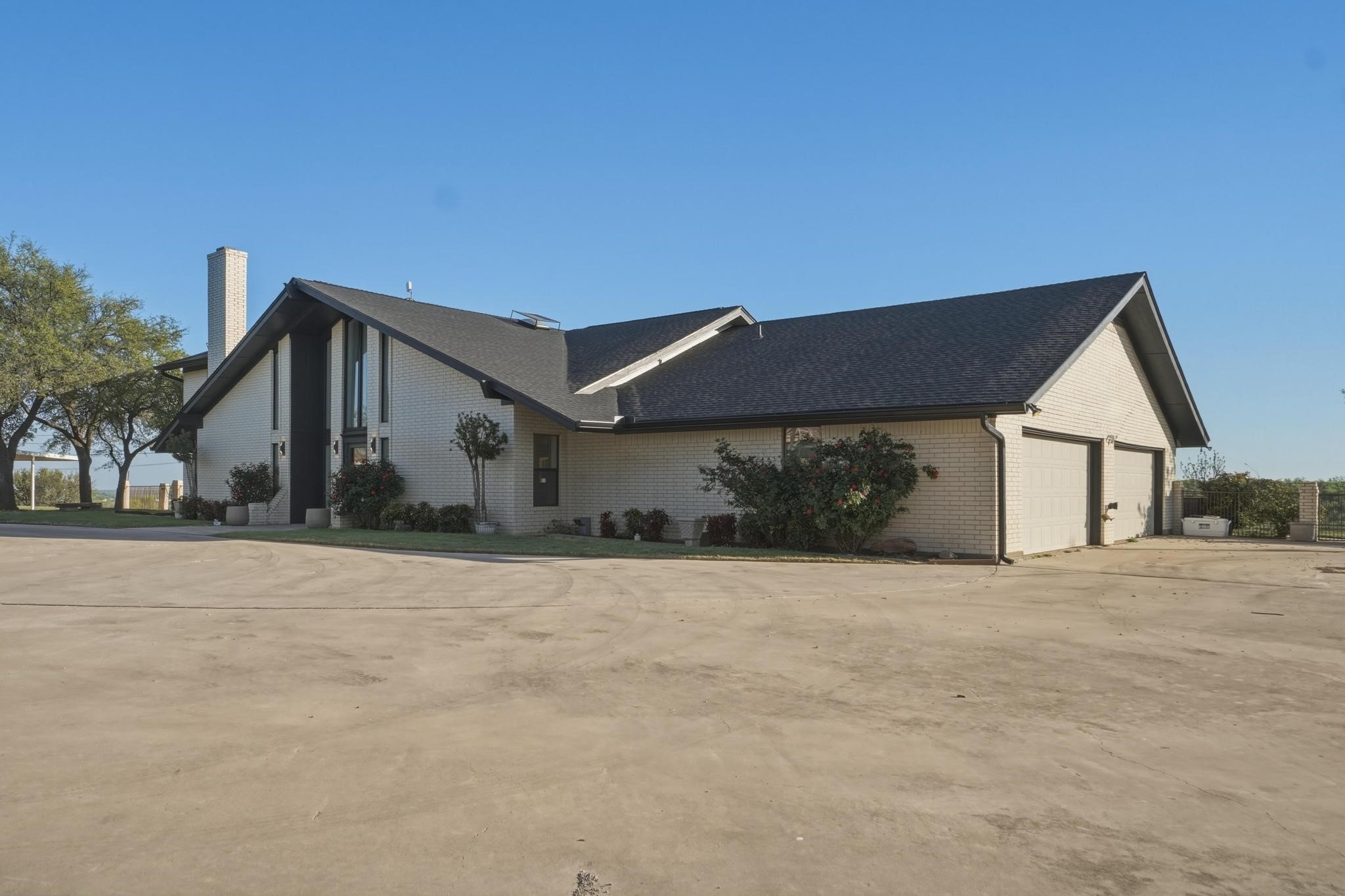 Property photo 03 of 1505 Hillcrest Street, Coleman, TX 76834 | MLS #21223460