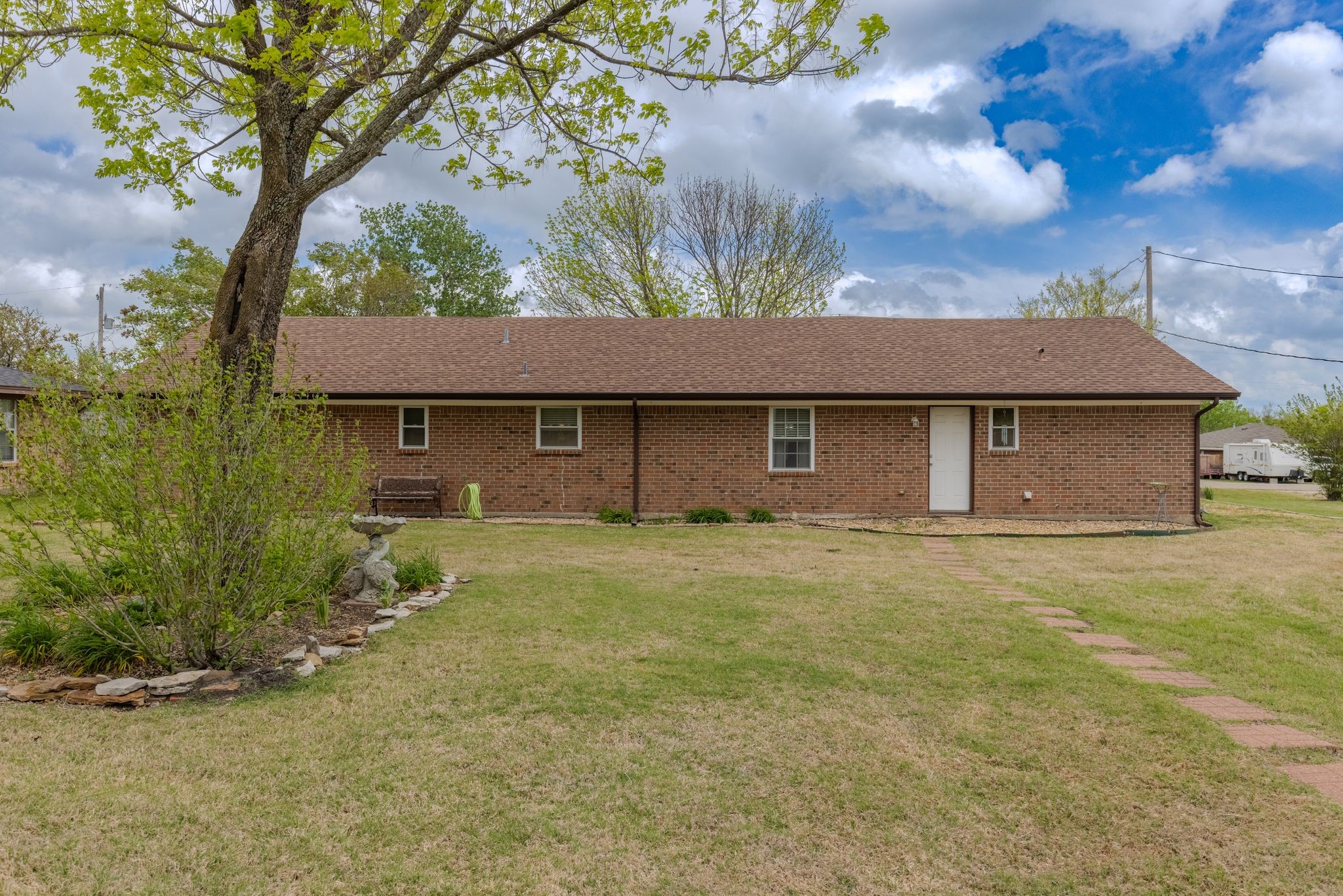 604 E Fm 272, Celeste, TX, 75423