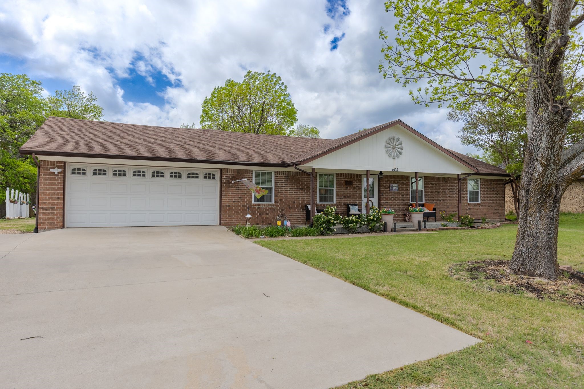 604 E Fm 272, Celeste, TX, 75423