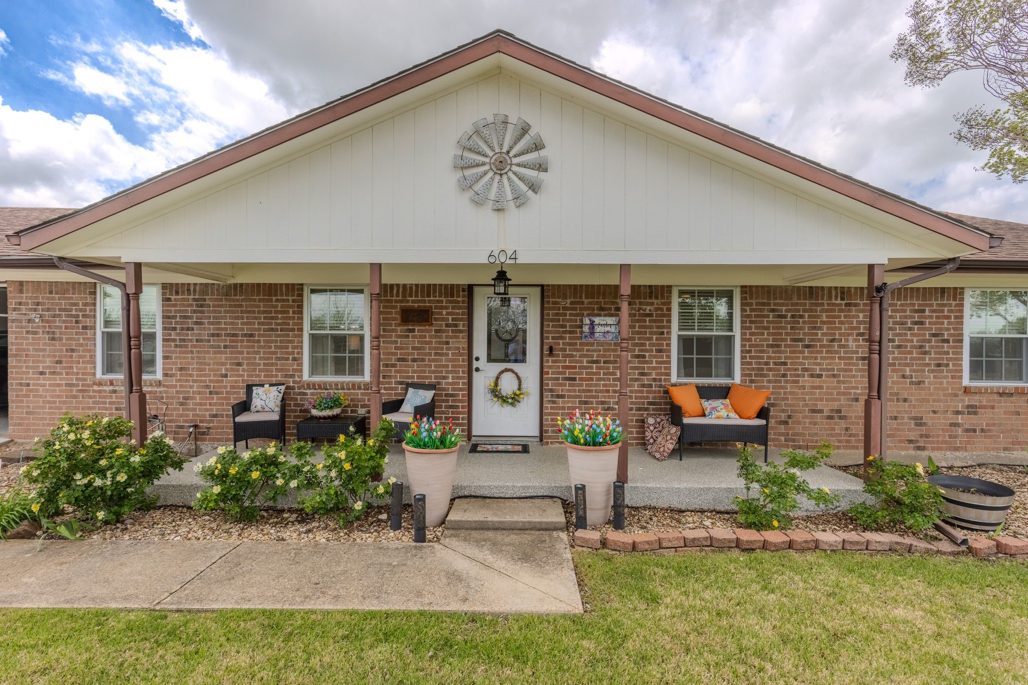 604 E Fm 272, Celeste, TX, 75423