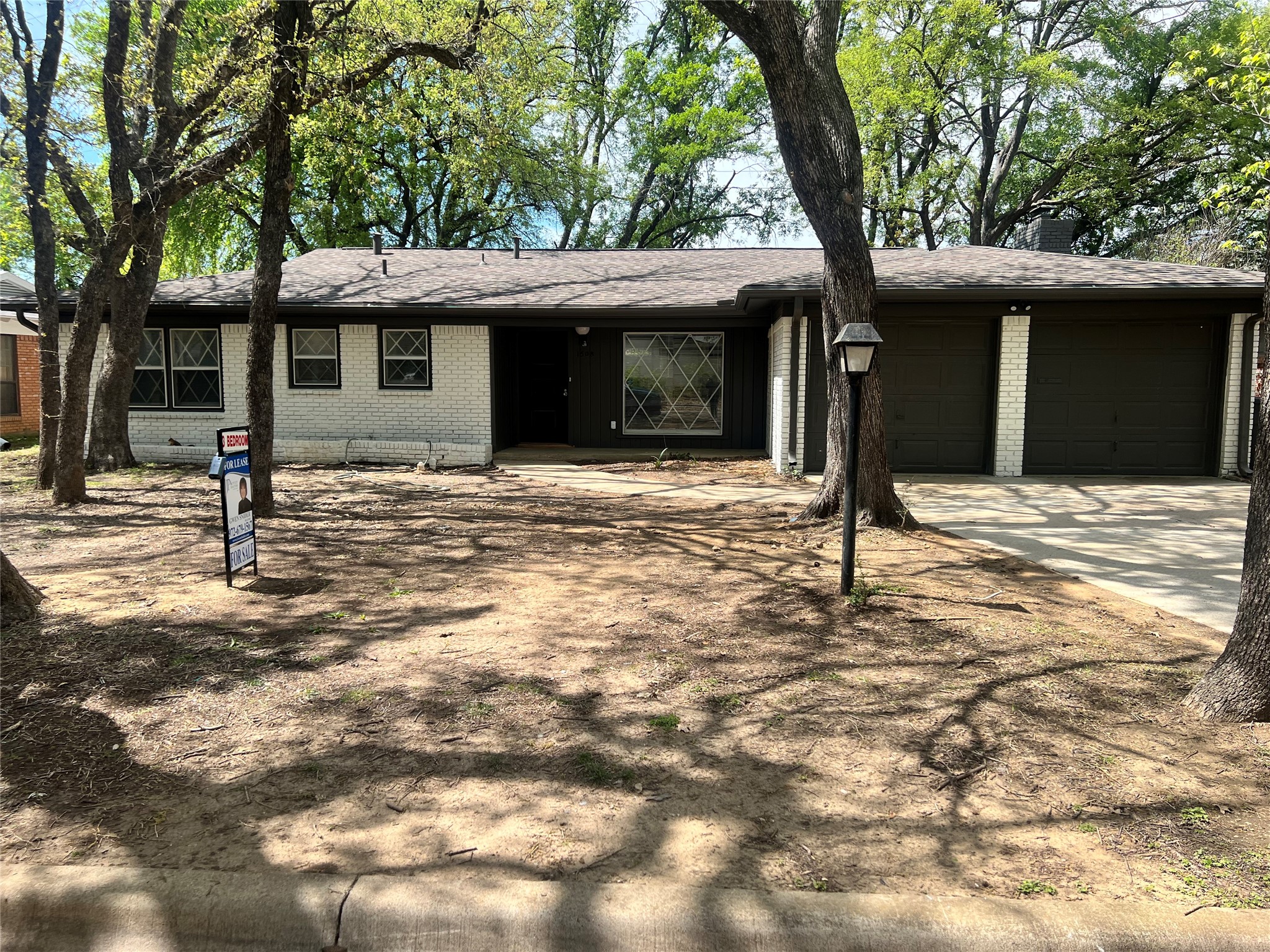 Property photo 01 of 1508 Grantland Circle Fort, Worth, TX 76112 | MLS #21224091