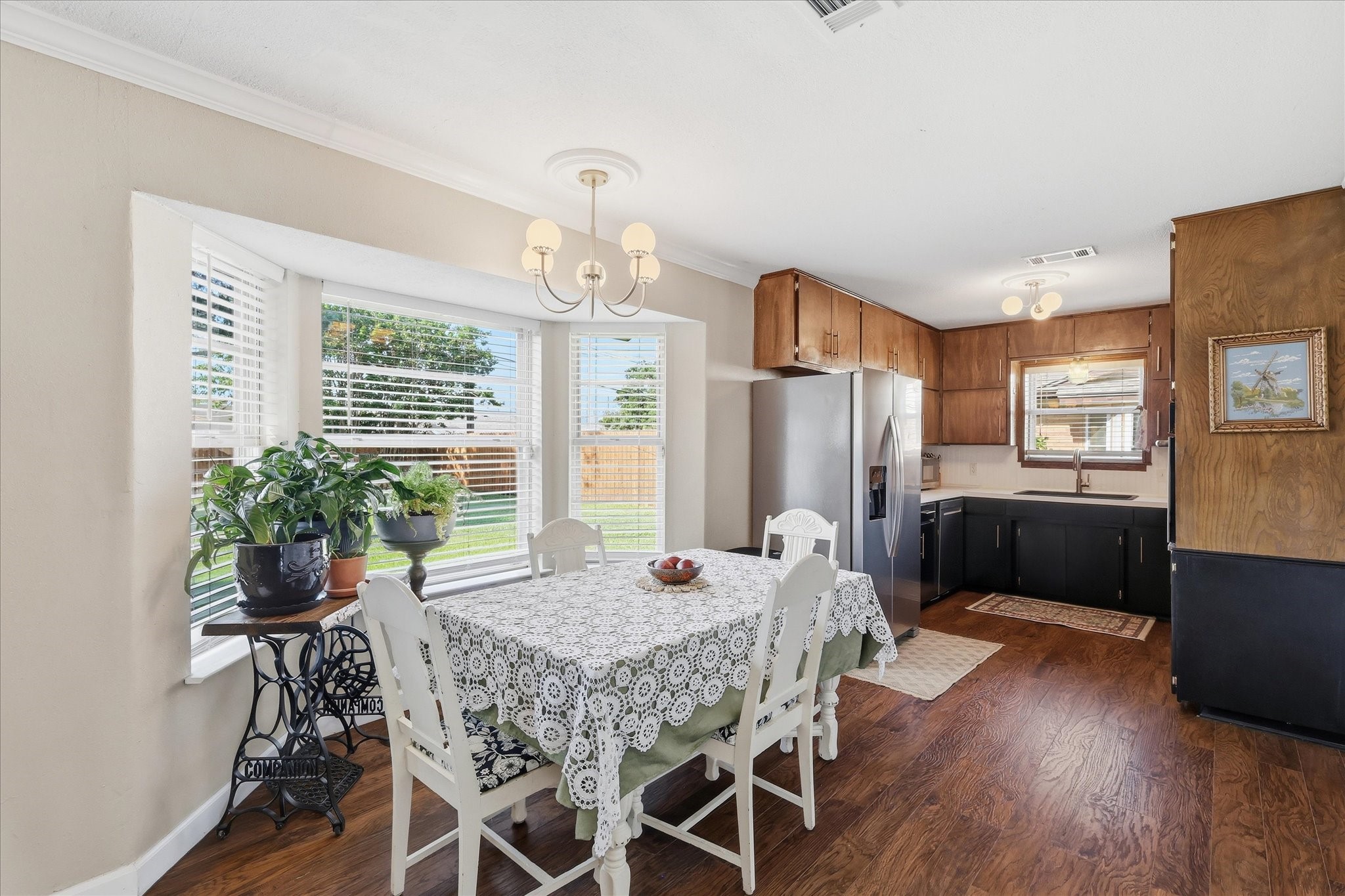 217 E Louella Drive, Hurst, TX, 76054