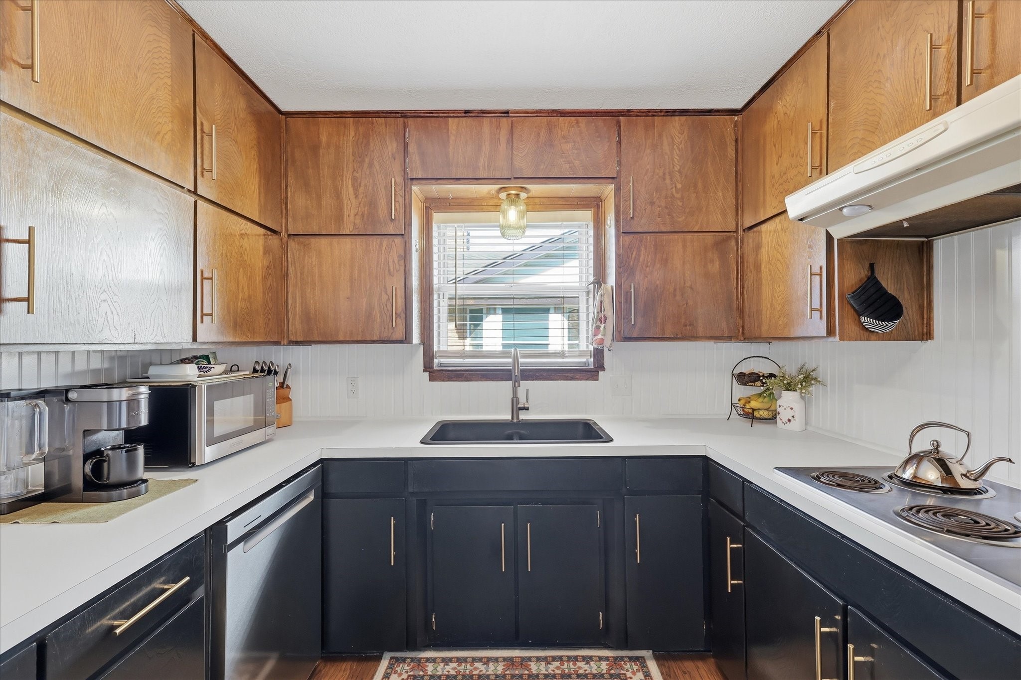 217 E Louella Drive, Hurst, TX, 76054