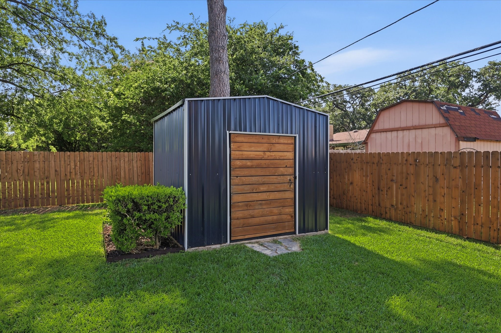 217 E Louella Drive, Hurst, TX, 76054