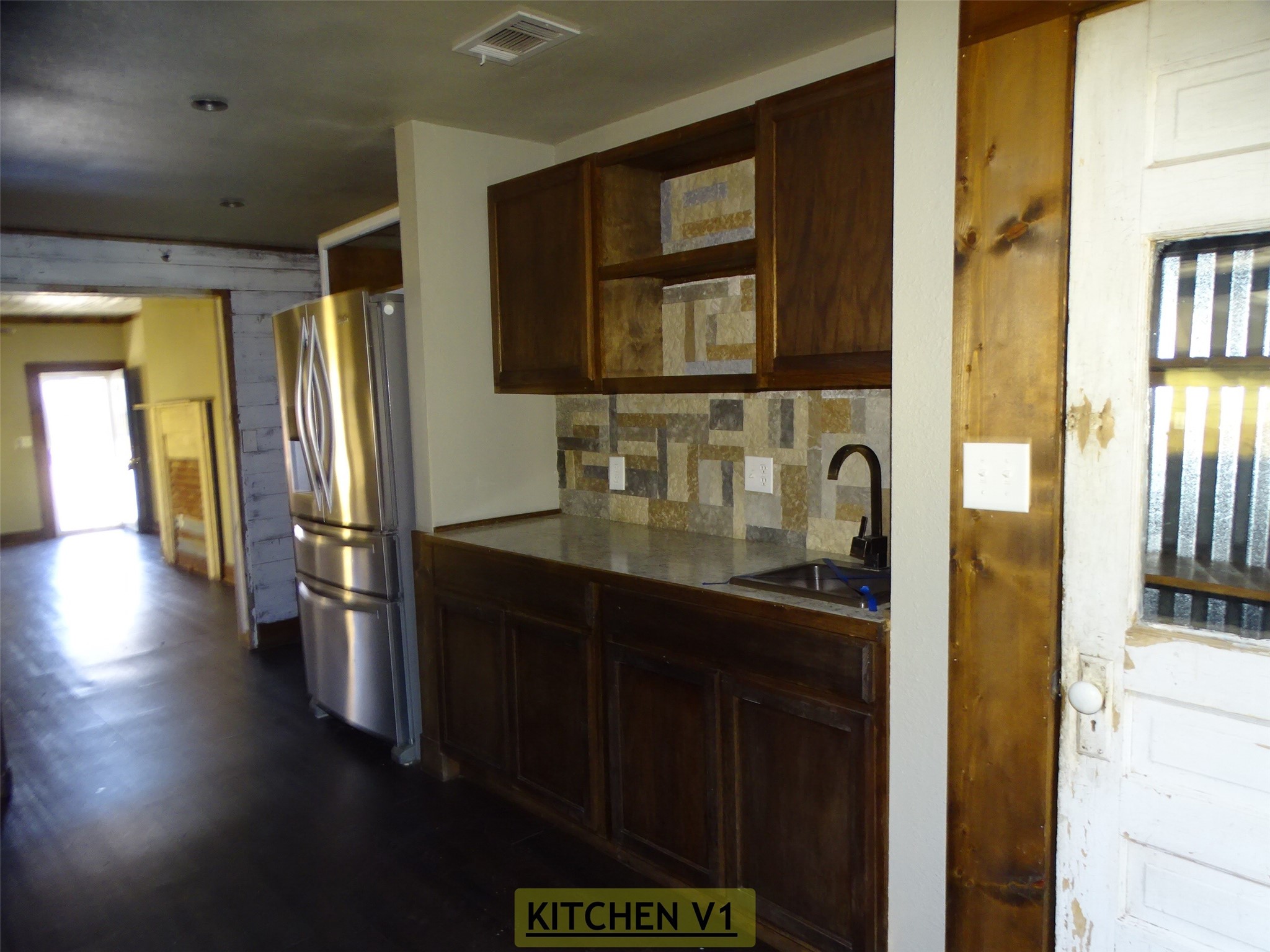 Property photo 04 of 1106 W 14th Street, Cisco, TX 76437 | MLS #21224392