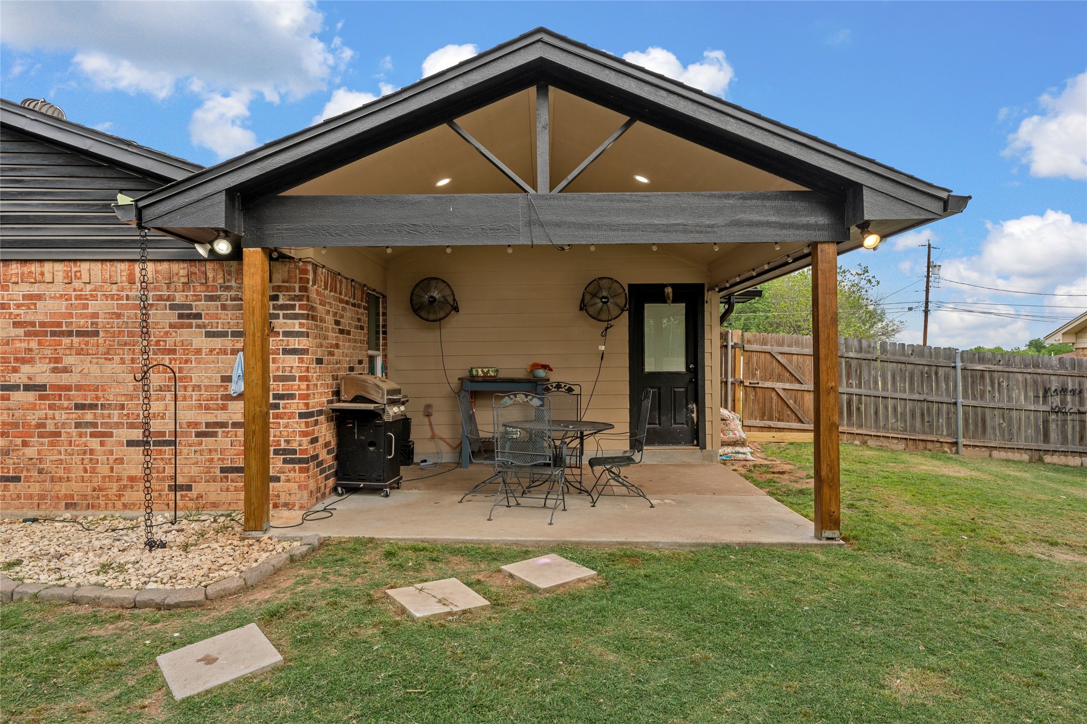 303 E Karels Drive, Robinson, TX, 76706