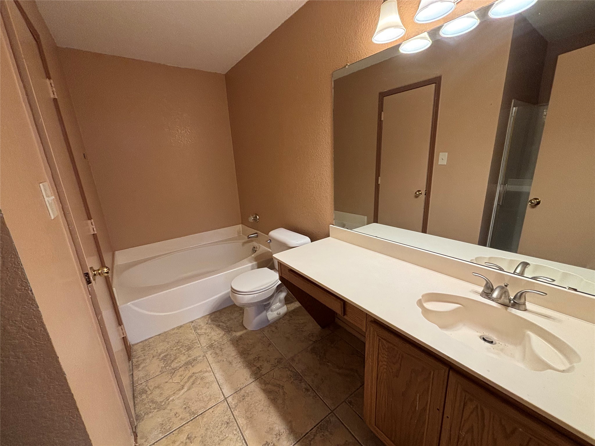 9444 Lipton Lane, Dallas, TX, 75217