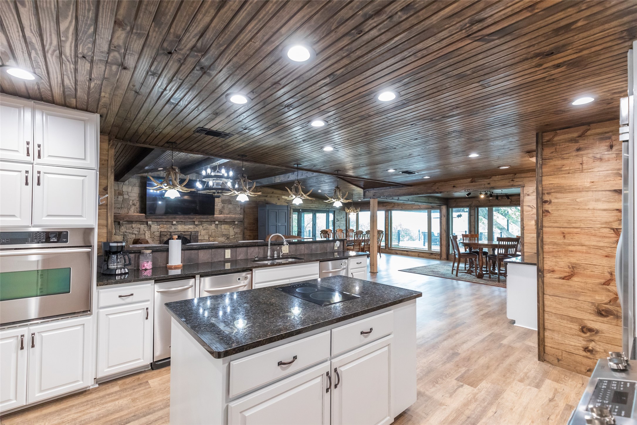 440 Lakeside Drive, Brownwood, TX, 76801