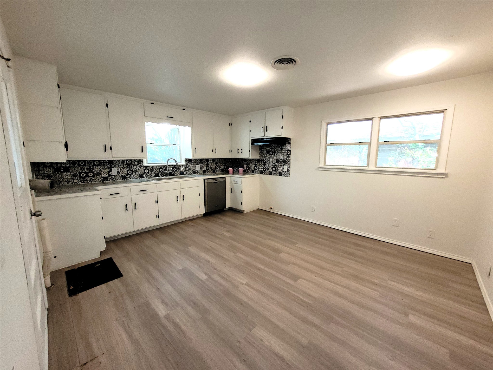 504 S Judd Street, White Settlement, TX, 76108