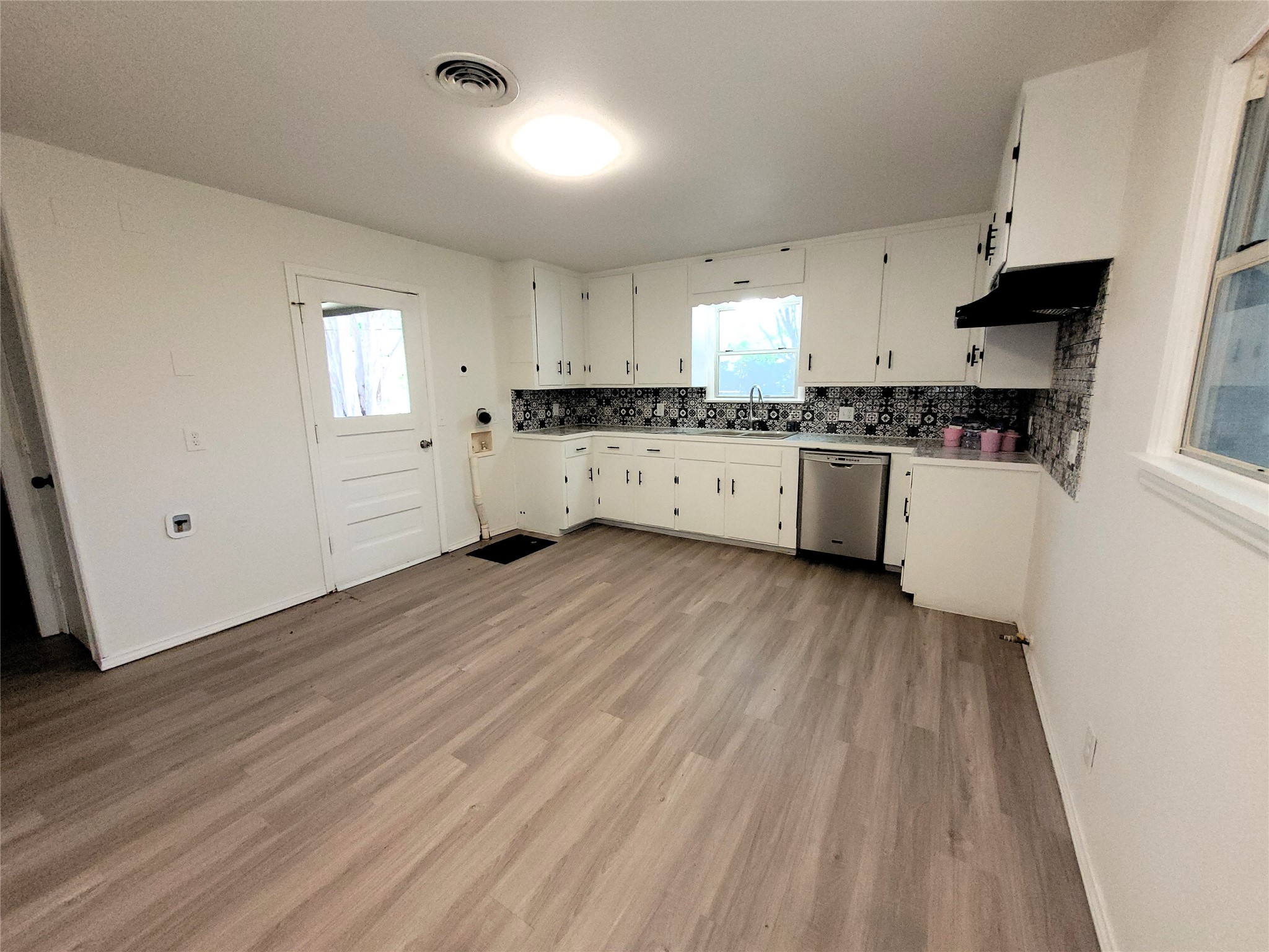 504 S Judd Street, White Settlement, TX, 76108