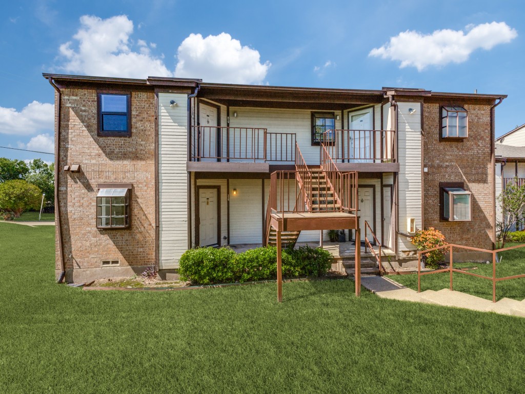 Property photo 01 of 114 Henry M Chandler Drive, Rockwall, TX 75032 | MLS #21225134