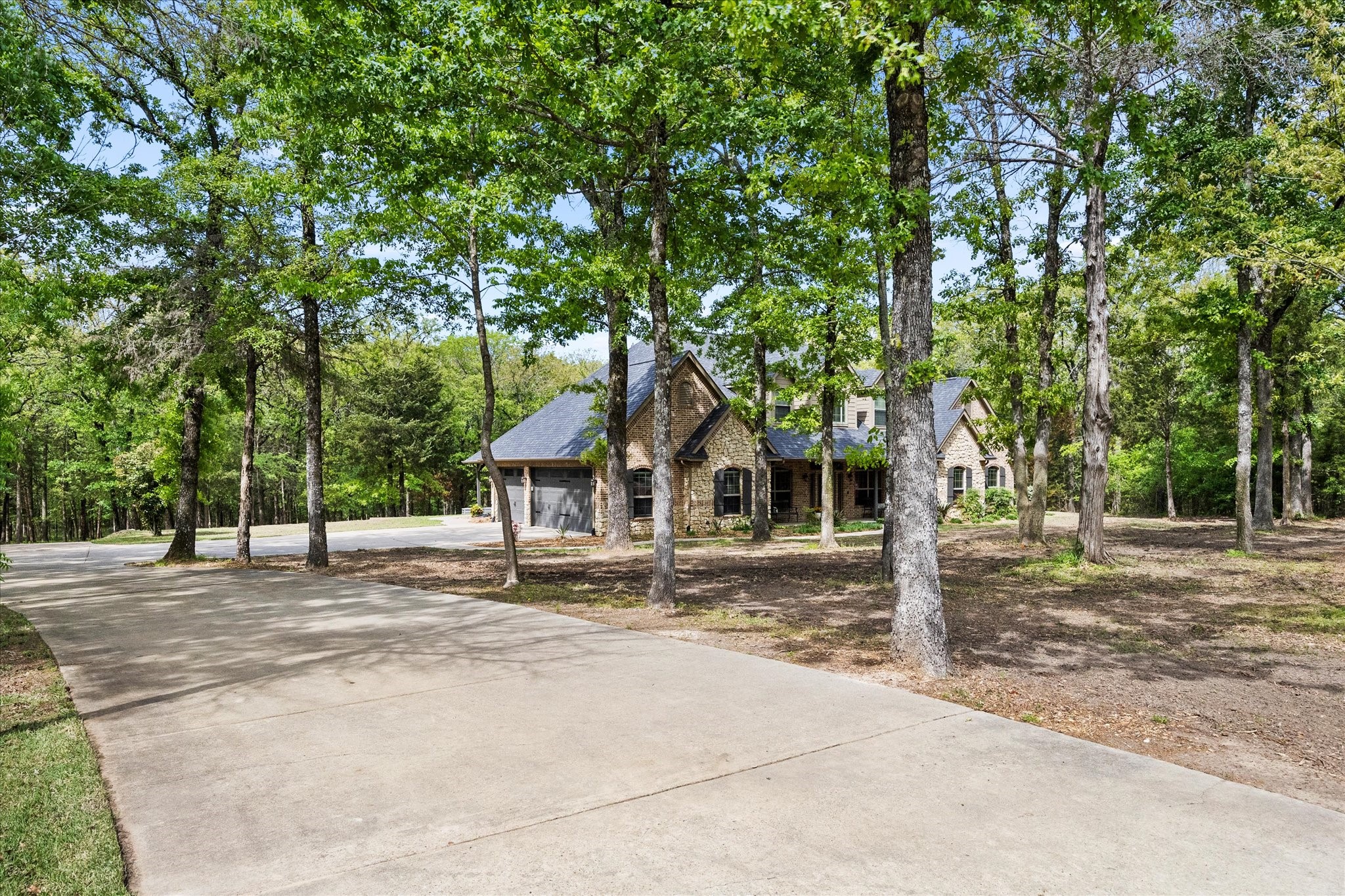 Property photo 03 of 2117 Red Cedar Trail, Greenville, TX 75402 | MLS #21225518