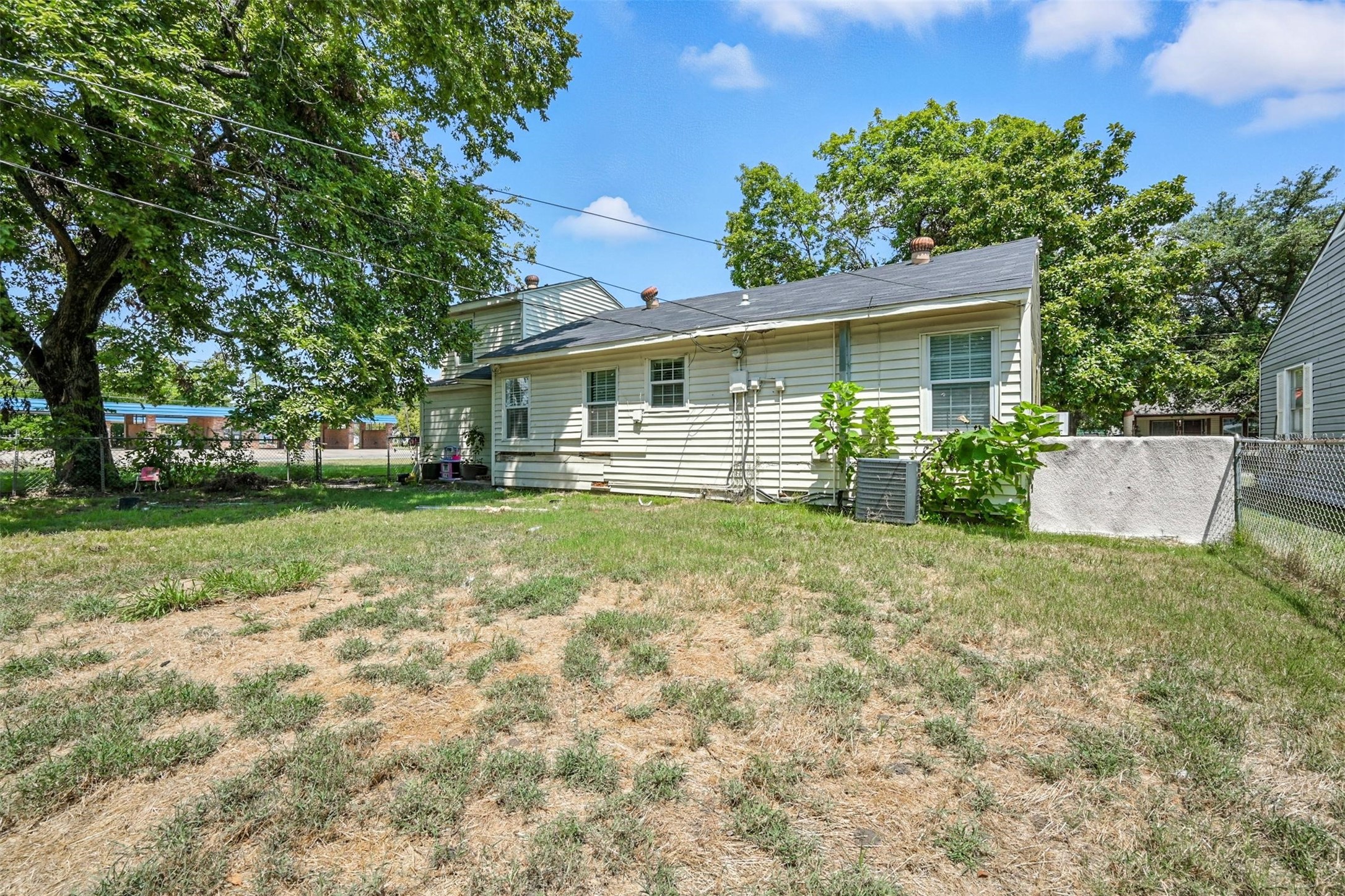 204 Graham Avenue, Bonham, TX, 75418