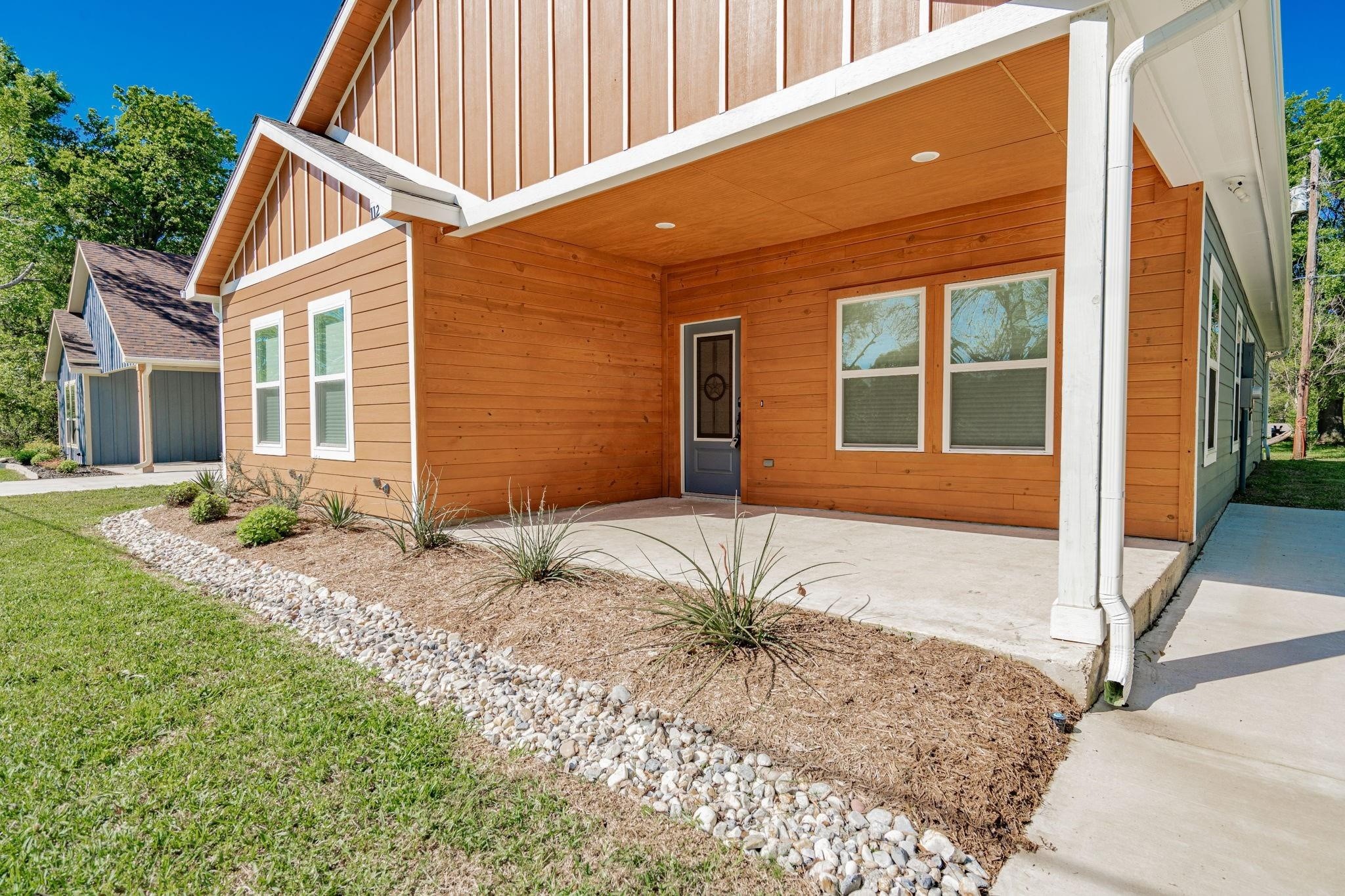 Property photo 03 of 112 Sierra Madre Street Payne, Springs, TX 75156 | MLS #21225794