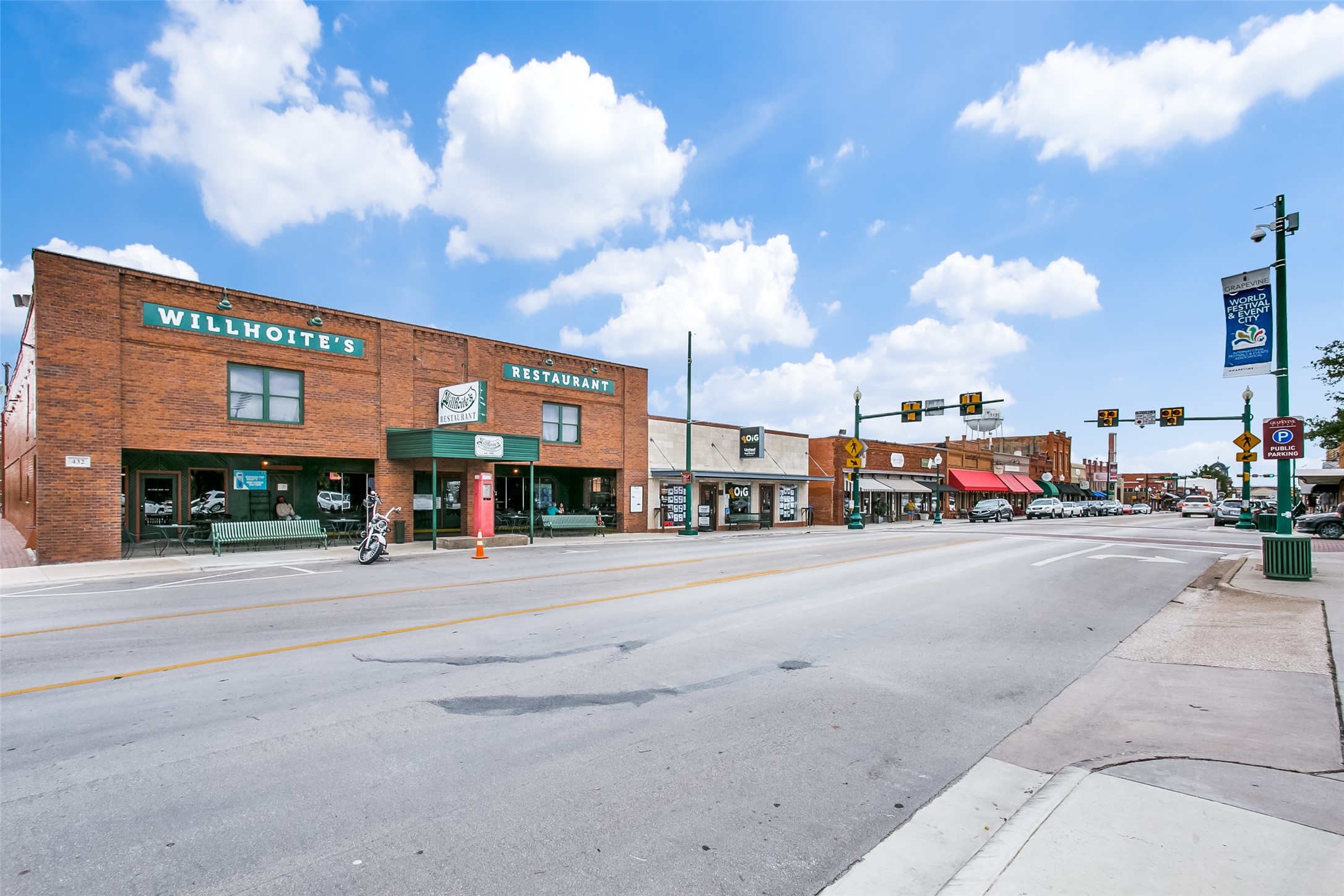 711 E Wall Street, Grapevine, TX, 76051