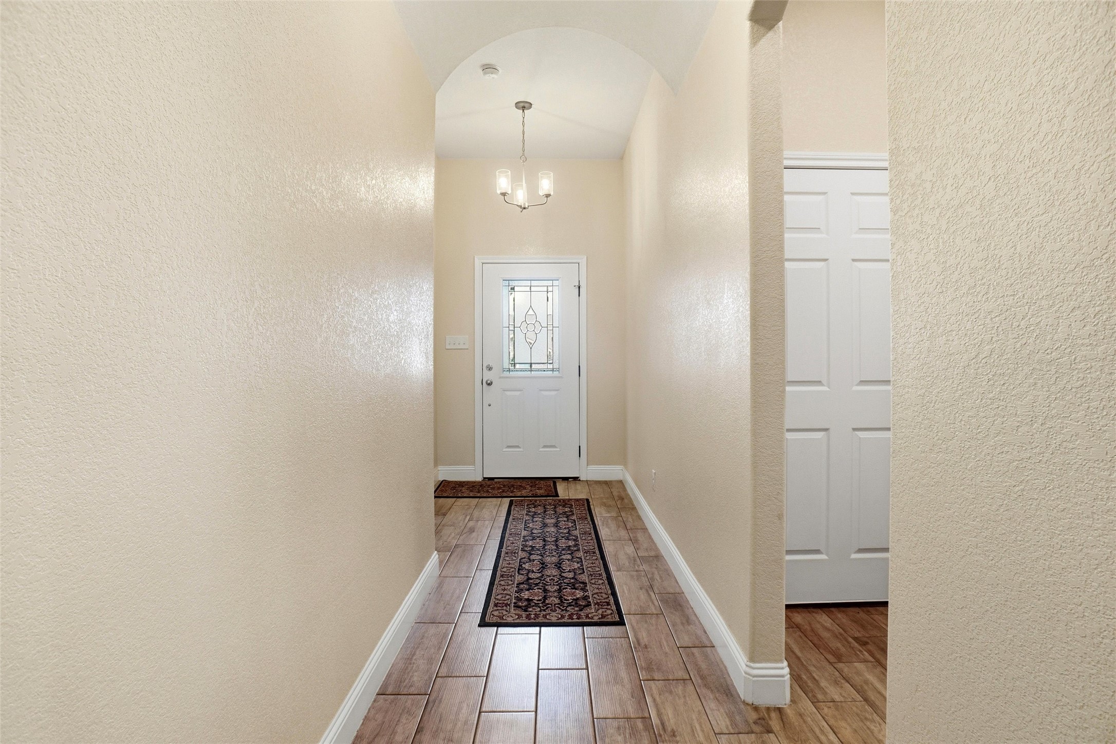 Property photo 02 of 904 Avagail Avenue, Springtown, TX 76082 | MLS #21226139