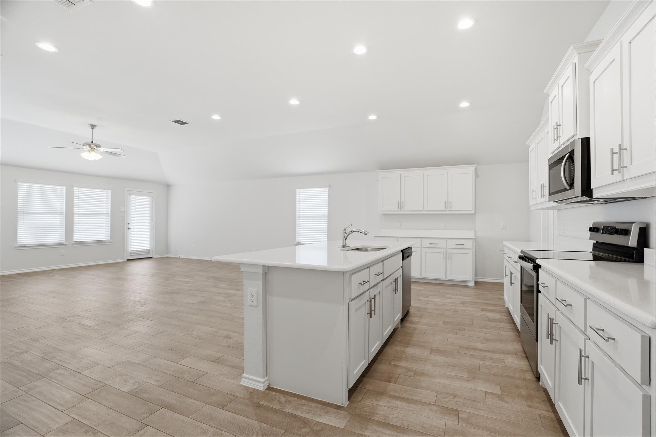 428 Edgewick Lane, Fort Worth, TX, 76036