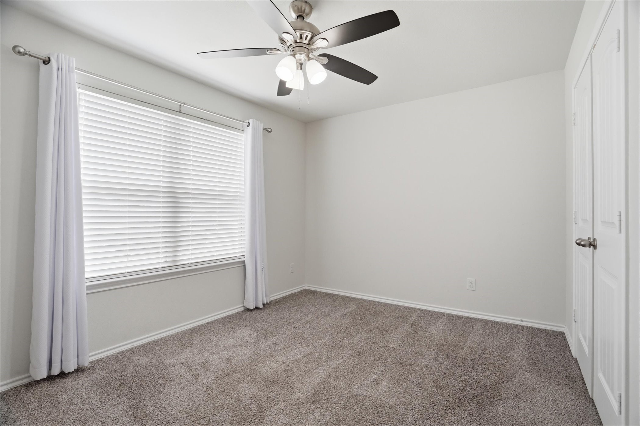 428 Edgewick Lane, Fort Worth, TX, 76036