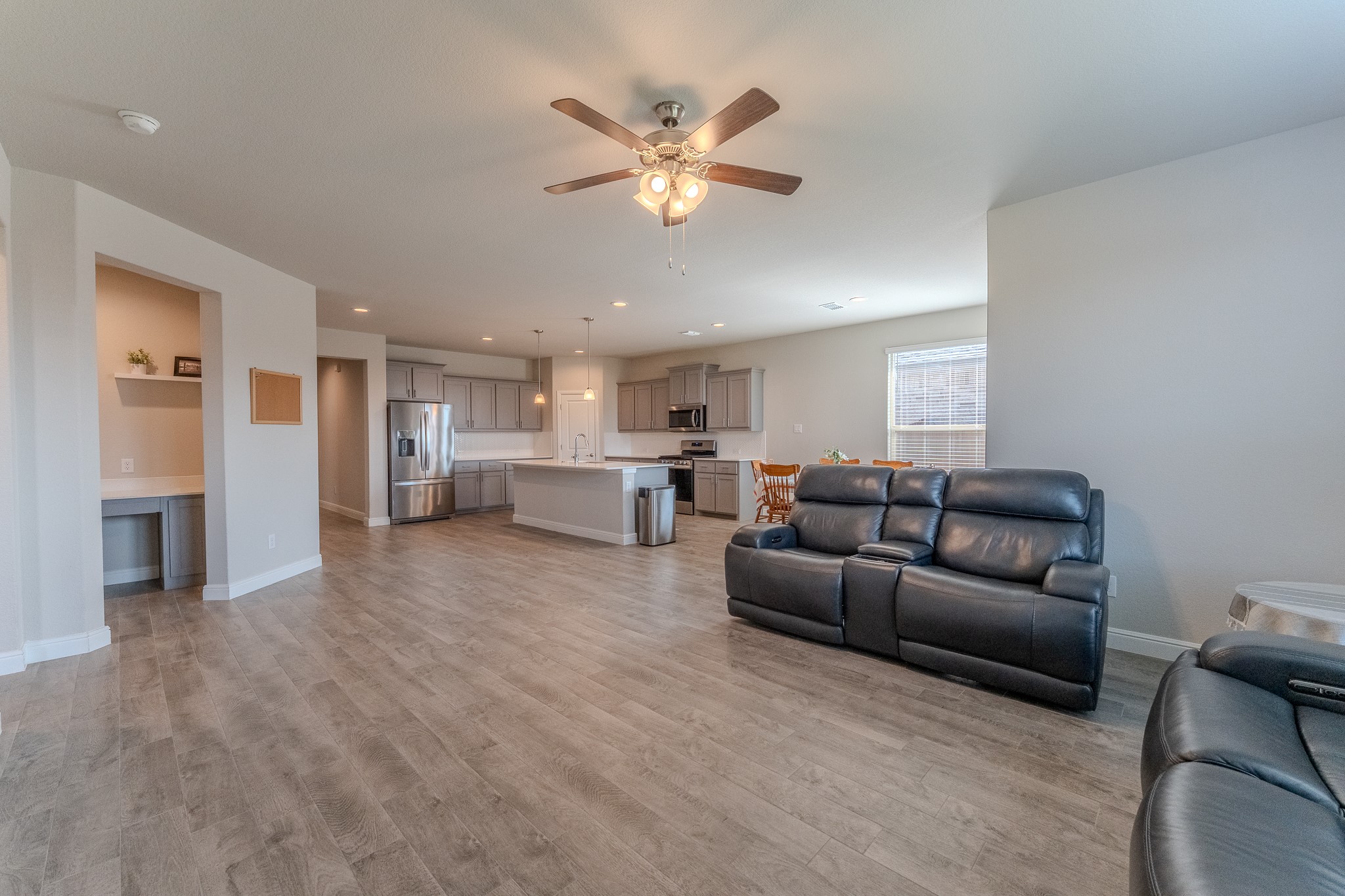 521 Dunmore Drive, Fort Worth, TX, 76052