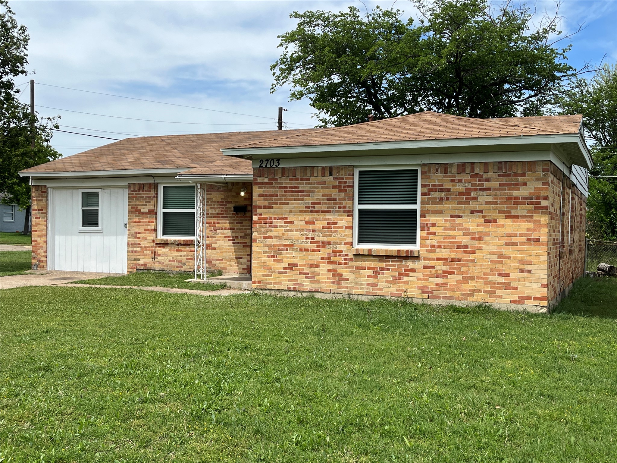 Property photo 03 of 2703 San Diego Drive, Dallas, TX 75228 | MLS #21226417