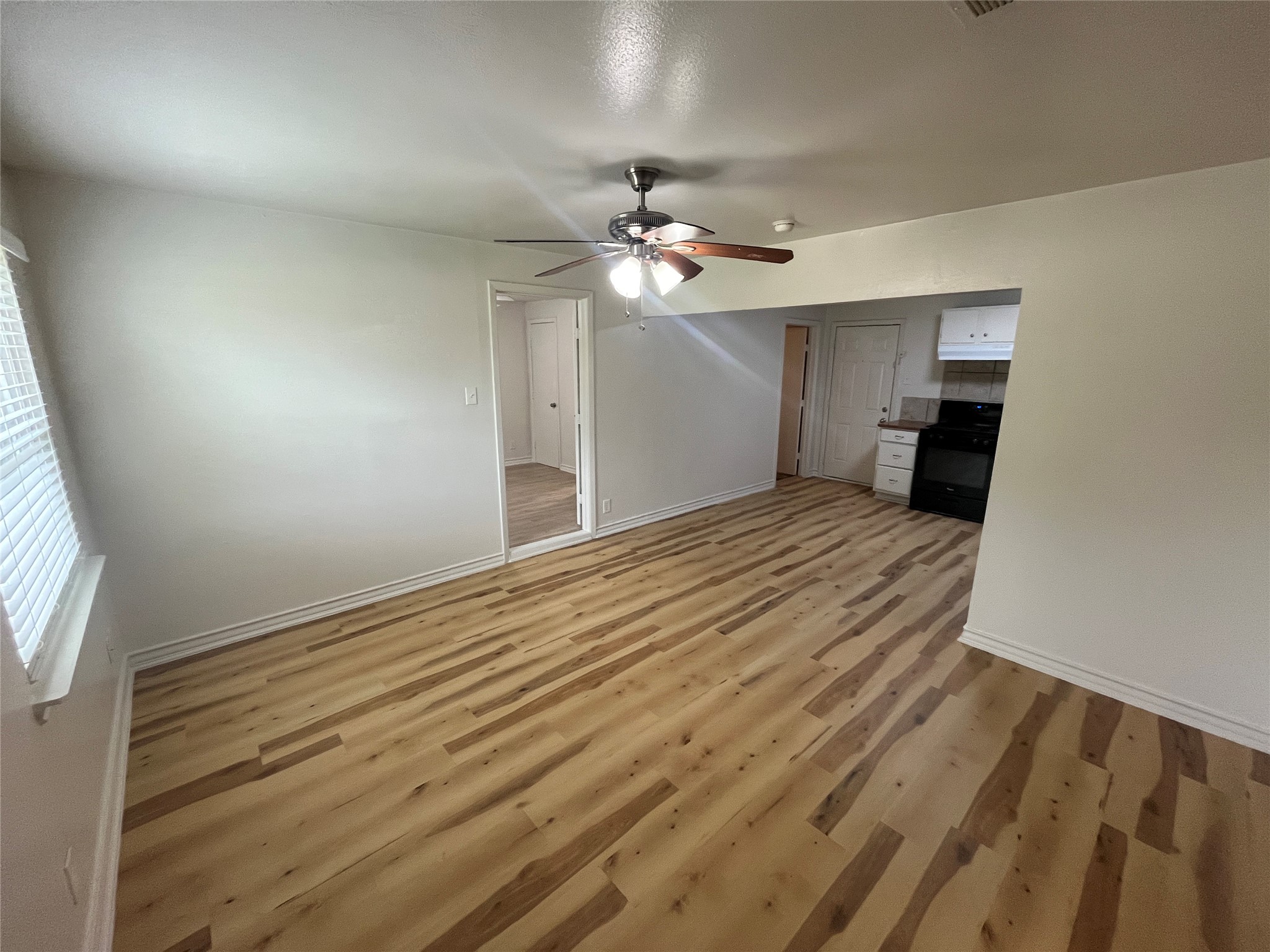 Property photo 04 of 2703 San Diego Drive, Dallas, TX 75228 | MLS #21226417