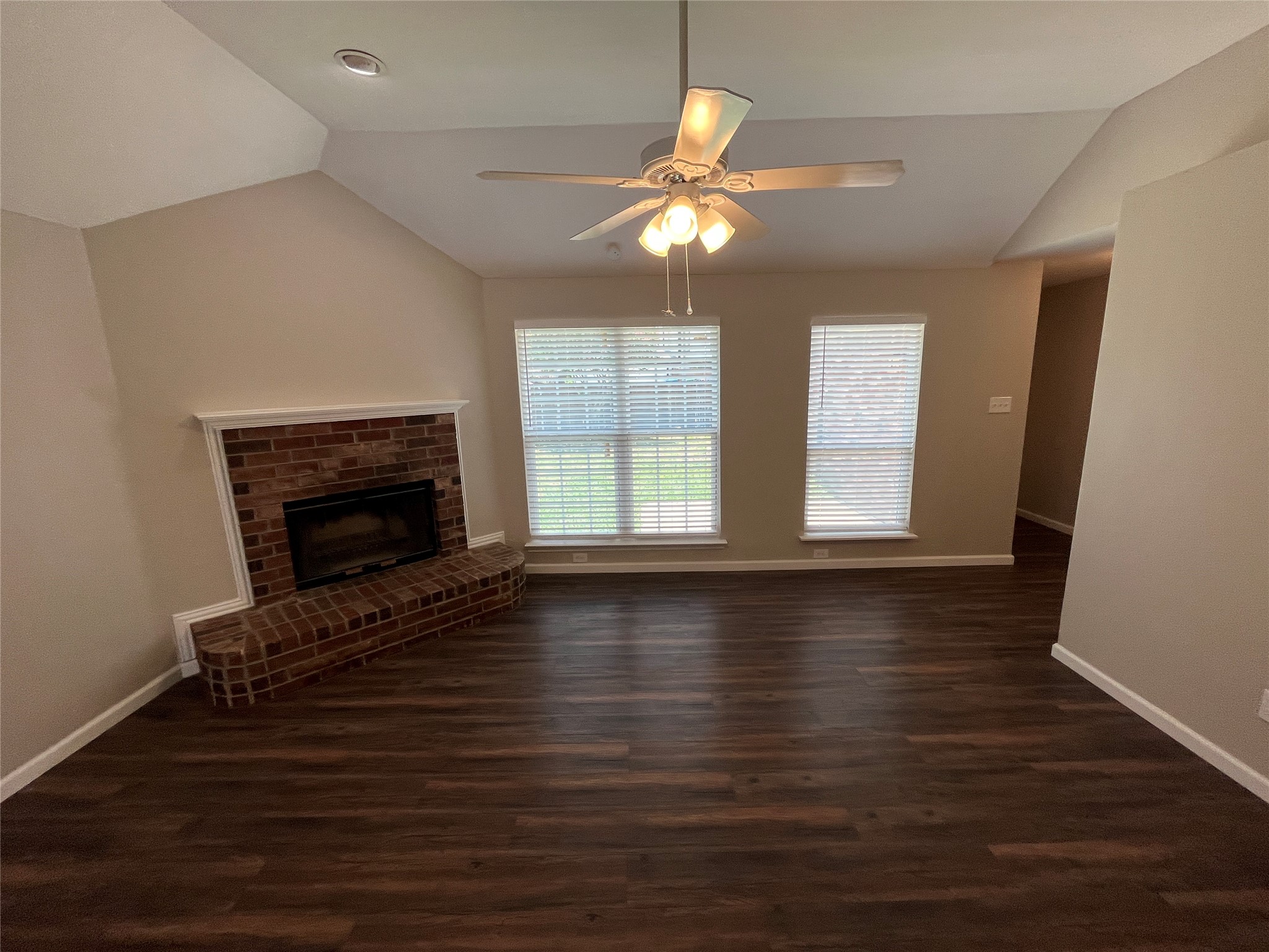 Property photo 02 of 8206 Quail Court, Rowlett, TX 75089 | MLS #21226440