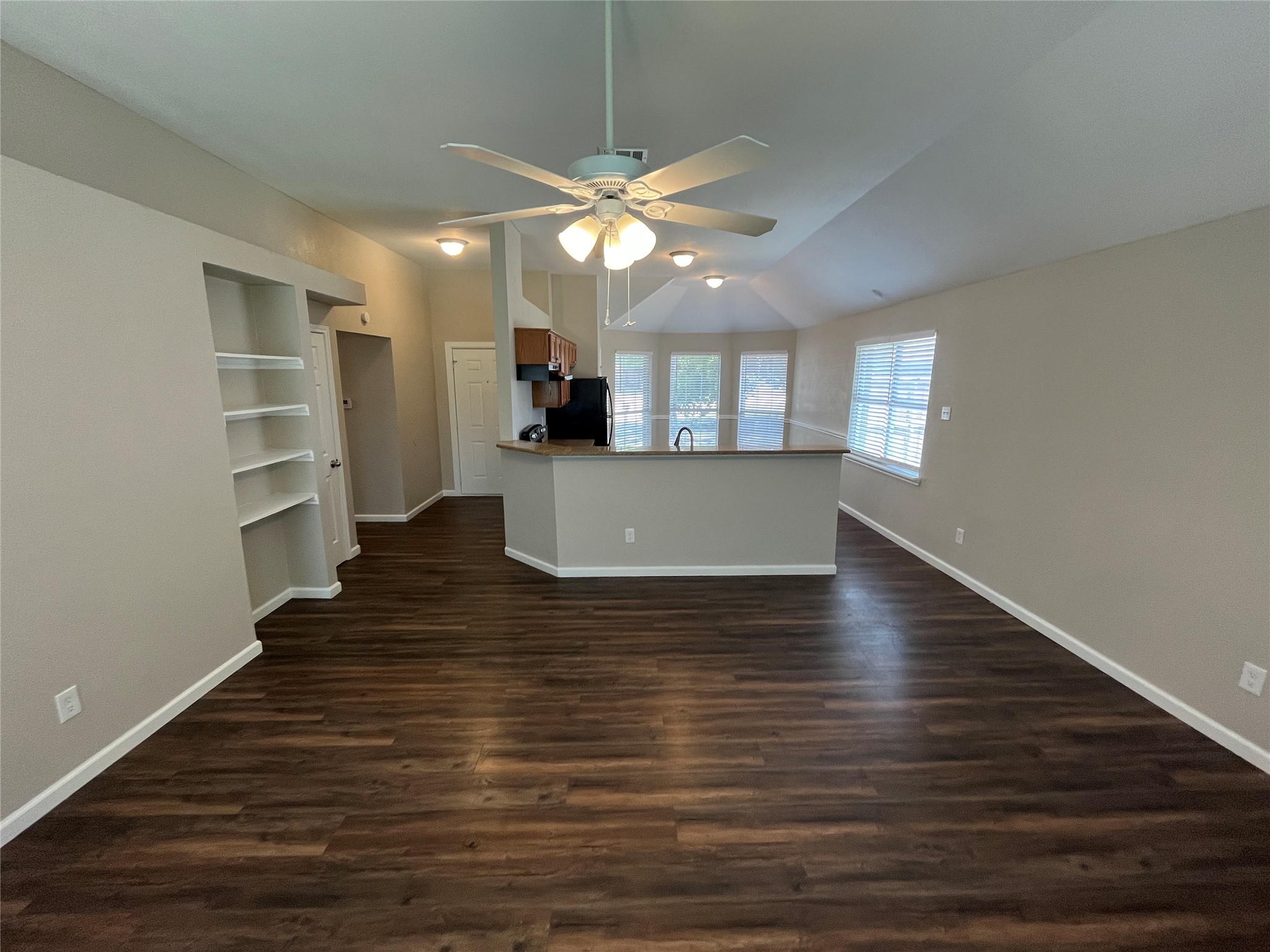 Property photo 03 of 8206 Quail Court, Rowlett, TX 75089 | MLS #21226440