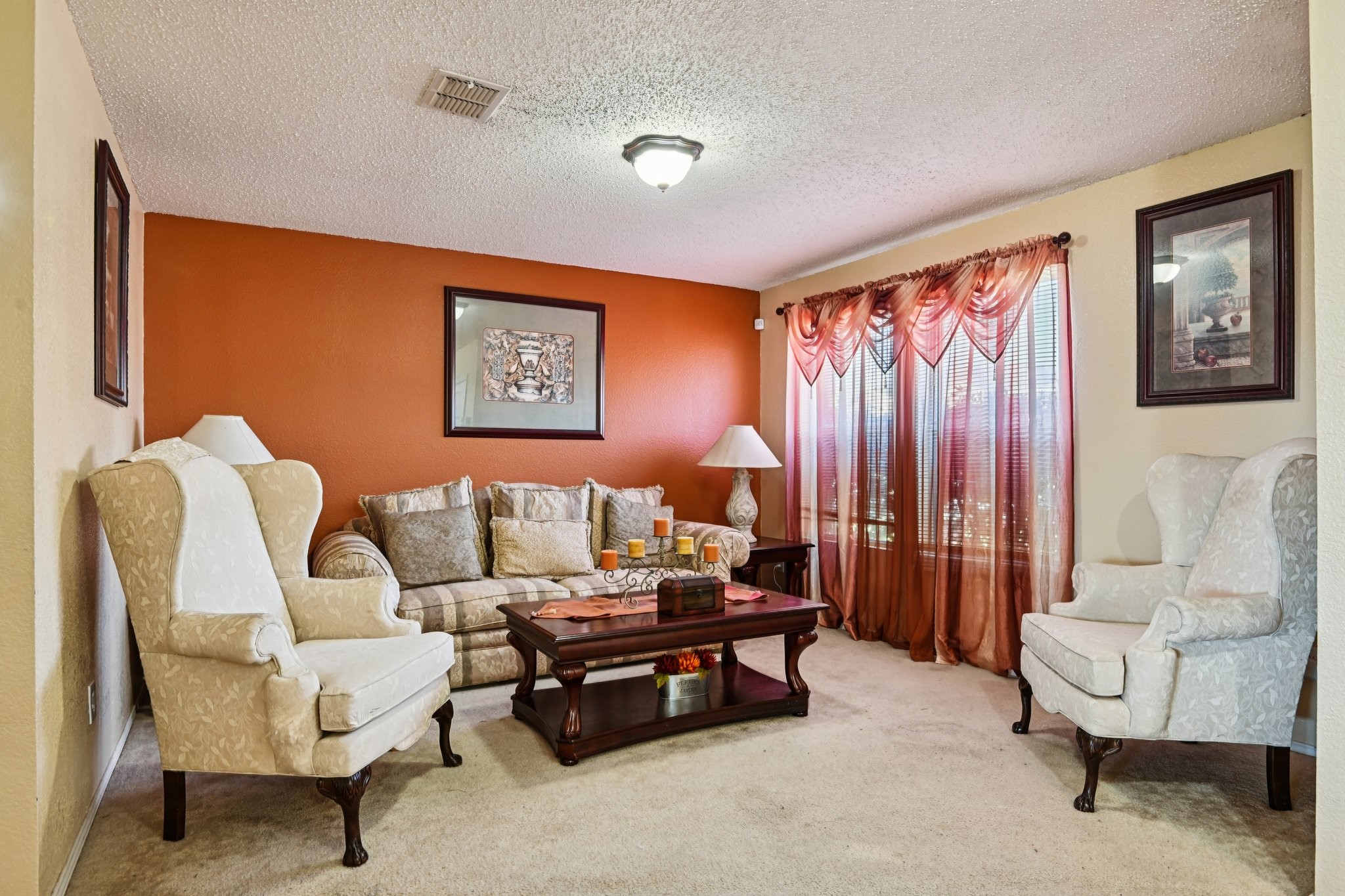Property photo 04 of 658 Bluechalk Drive, Cedar Hill, TX 75104 | MLS #21226789