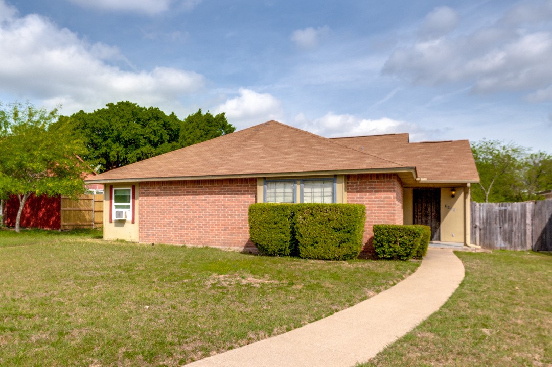 Property photo 01 of 7049 Sorcey Road, Dallas, TX 75249 | MLS #21226840