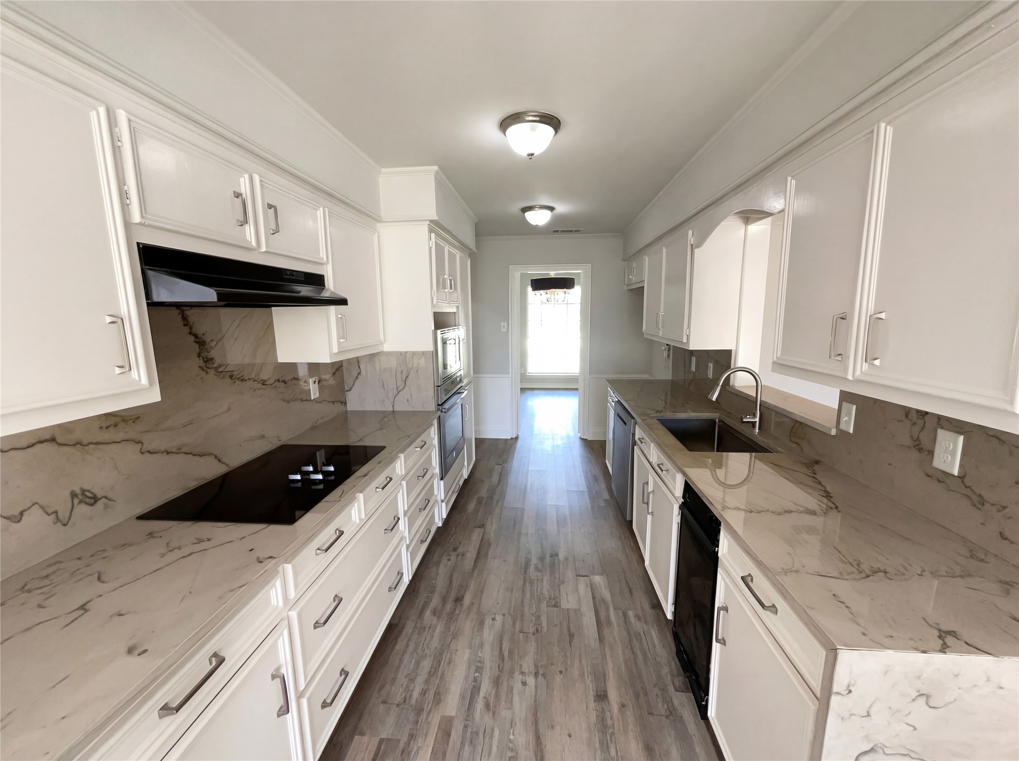 2800 N Surrey Drive, Carrollton, TX, 75006