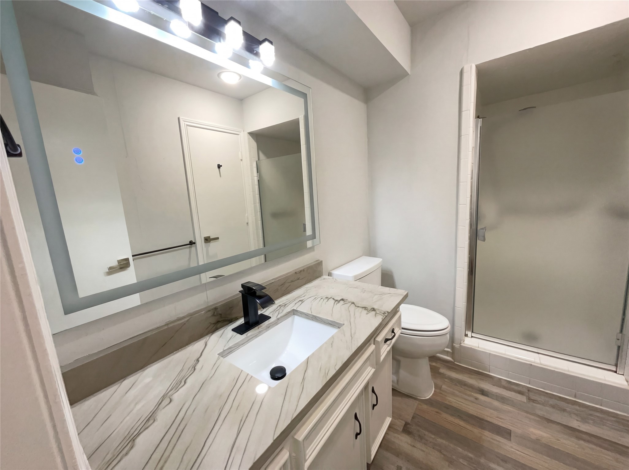 2800 N Surrey Drive, Carrollton, TX, 75006