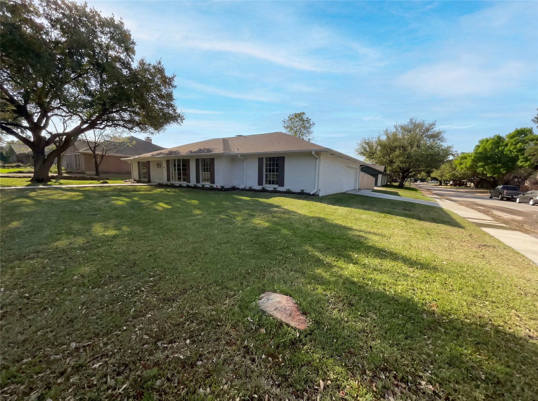 2800 N Surrey Drive, Carrollton, TX, 75006