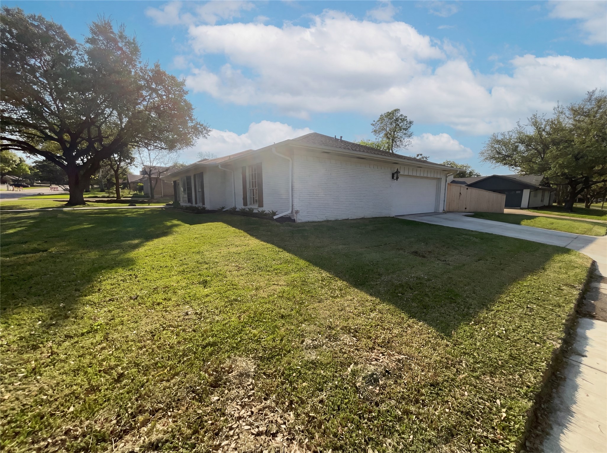 2800 N Surrey Drive, Carrollton, TX, 75006