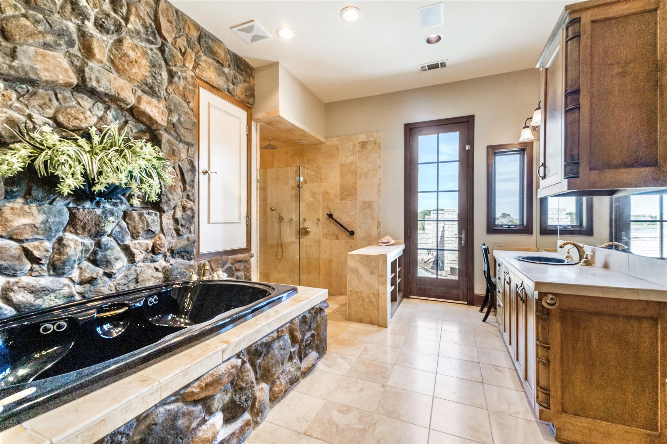 505 Loma Vista, Heath, TX, 75032