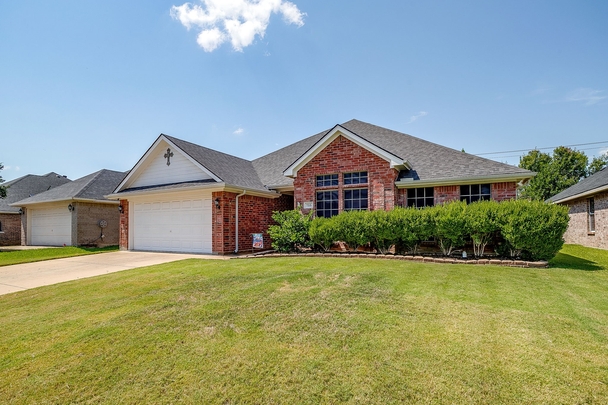725 Snapper Drive, Burleson, TX, 76028