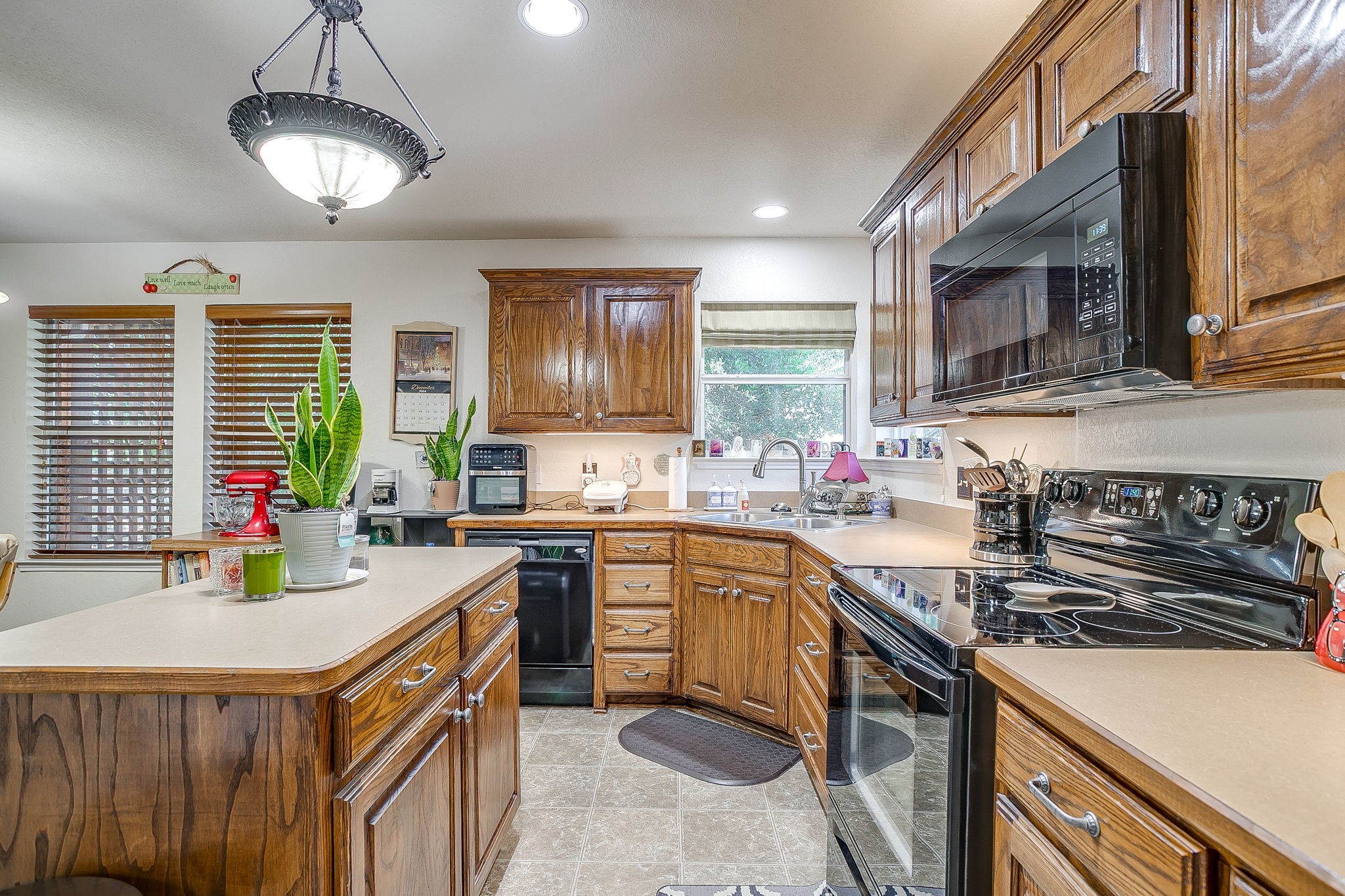 725 Snapper Drive, Burleson, TX, 76028