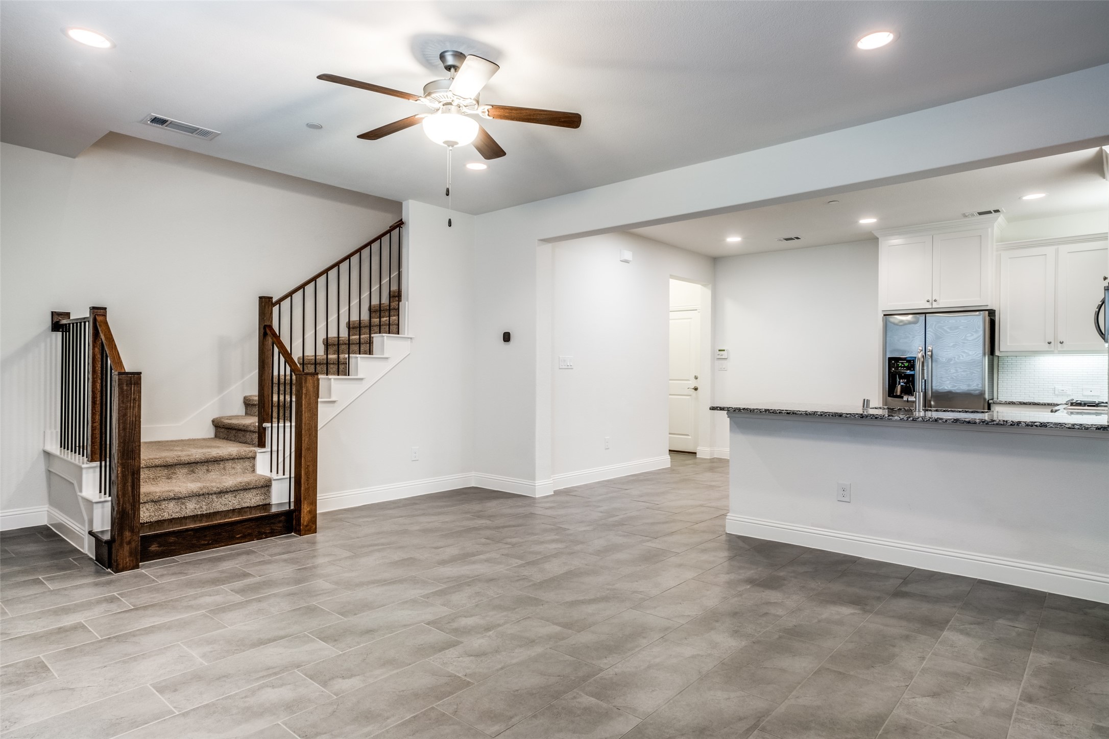 Property photo 02 of 7417 Chief Spotted Tail Drive, Mckinney, TX 75070 | MLS #21227428