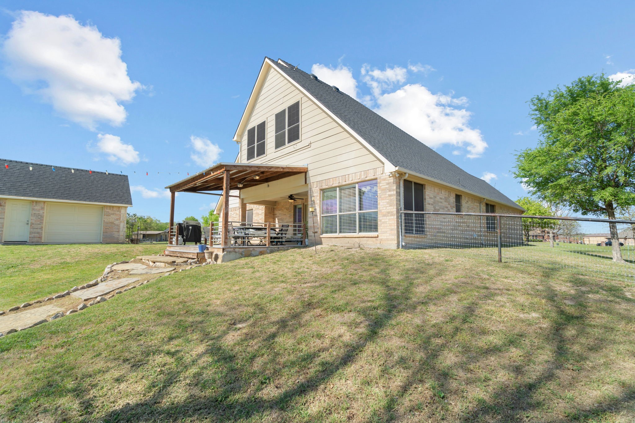 112 Waterfall Court, Azle, TX, 76020