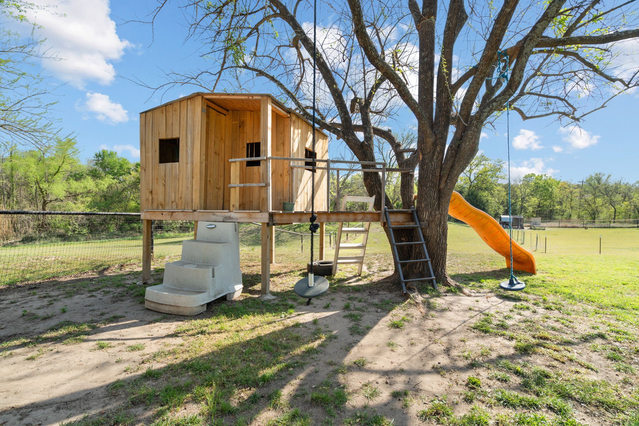 112 Waterfall Court, Azle, TX, 76020