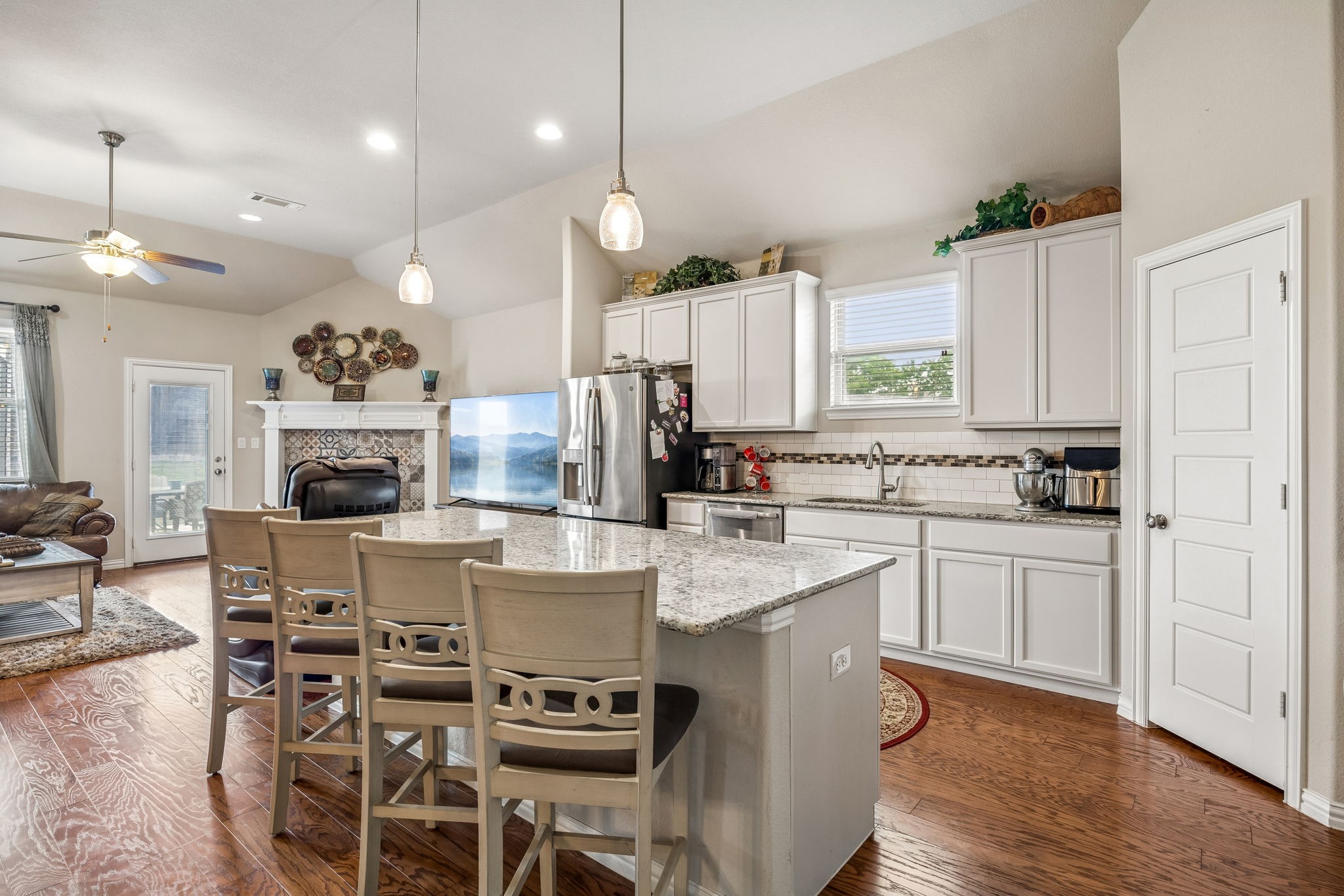 8004 Larch Lane, Fort Worth, TX, 76131