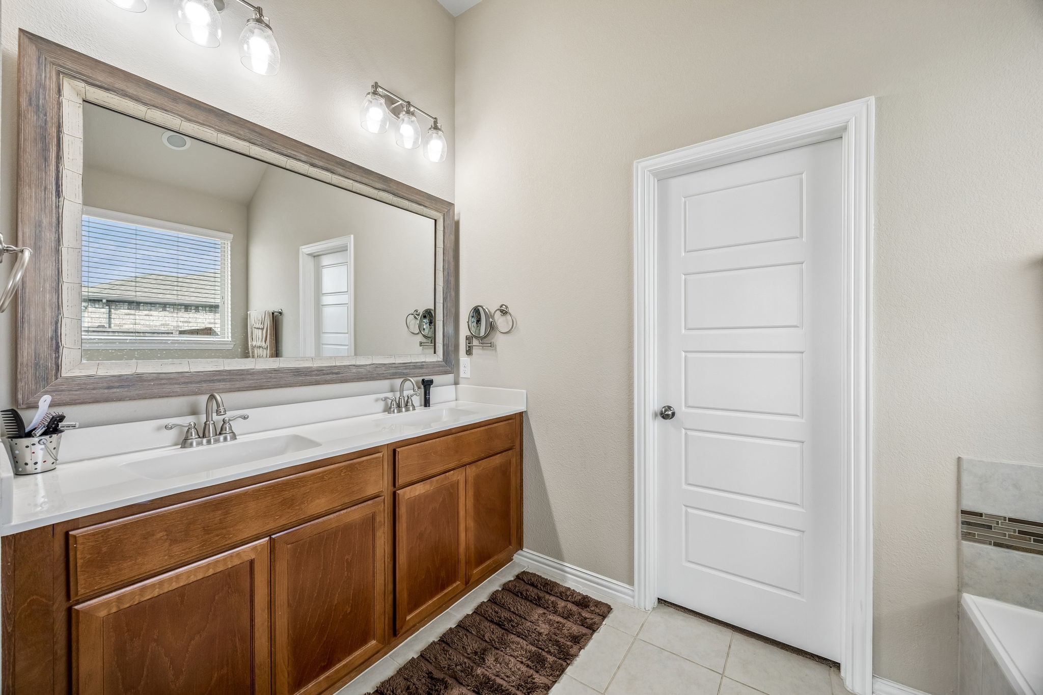 8004 Larch Lane, Fort Worth, TX, 76131