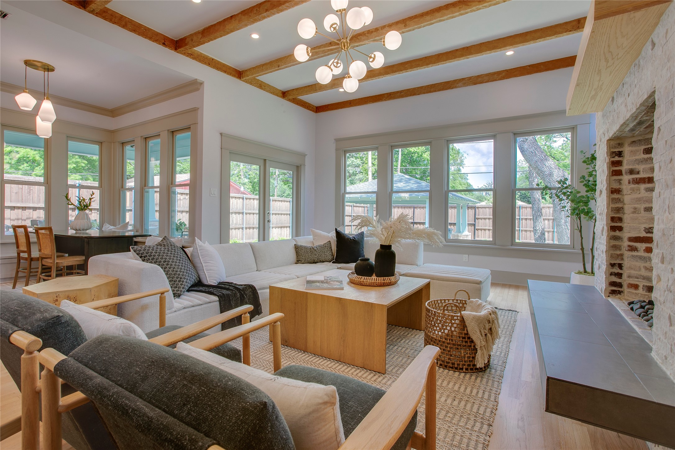 714 N Edgefield Avenue, Dallas, TX, 75208